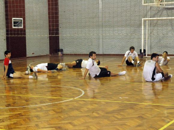 Lanús vuelve a las prácticas en busca de la puesta a punto para 2012