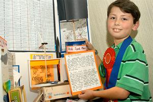 La brillante idea de un niño científico desata una tormenta eléctrica en Internet