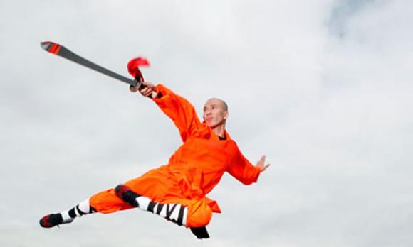 Fugitivo evade a la policía por 13 años al convertirse en actor de TV.