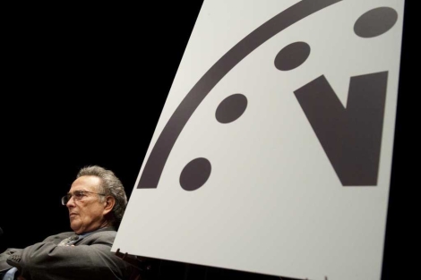 El ´reloj del apocalipsis´ avanza ante la amenaza nuclear y el cambio climático.