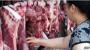 La carne procesada aumenta el riesgo de cáncer de páncreas, según estudio