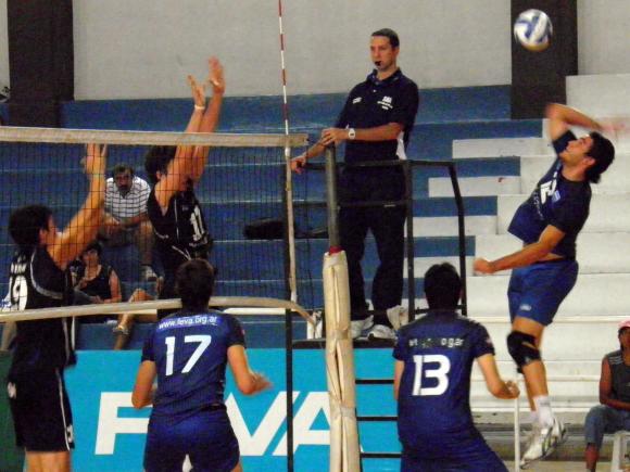 Por la Liga A2 11/12: La menor Argentina cayo 3 - 0 ante Olímpico.