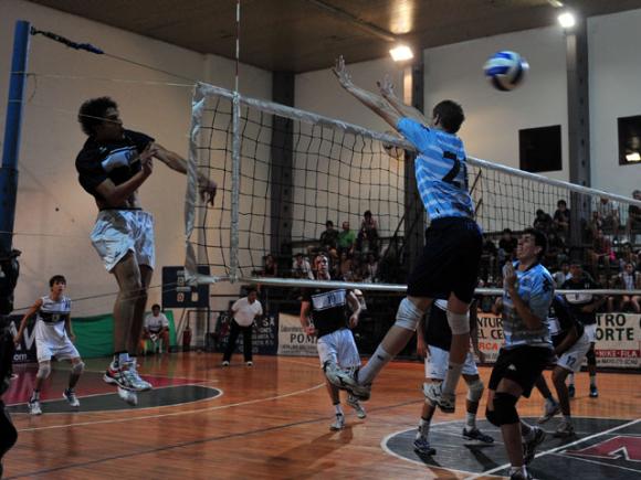Por el séptimo weekend, Pescadores venció como local a Ciudad por 3 a 2.