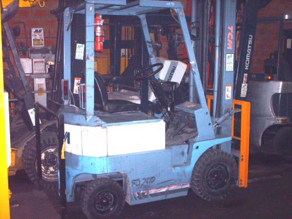 Autoelevadores Eléctricos de 1000 a 1800 kilos