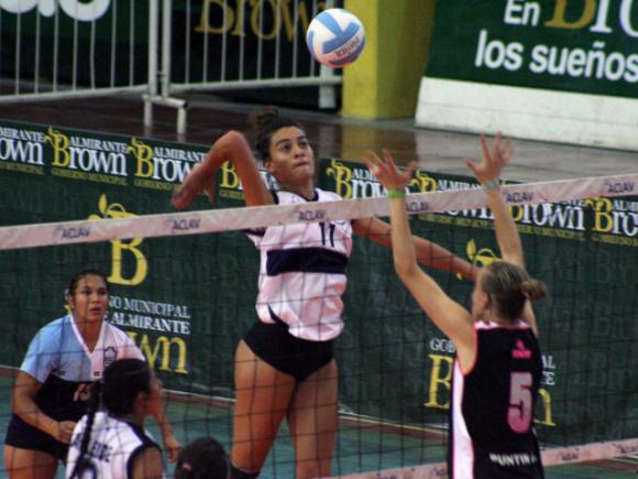 Primer triunfo de San Martín de Formosa en su corta historia en la Liga Femenina de Voleibol.