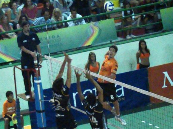 En tie-break Buenos Aires Unidos venció como local a Drean Bolívar.