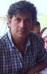 Investigador Argentino desarrolló un equipo para automotores, que descompone la molécula del agua y extrae hidrógeno para usar como combustible