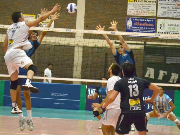 Quinto triunfo al hilo de UNTreF al vencer 3-0 a la Selección Menor.