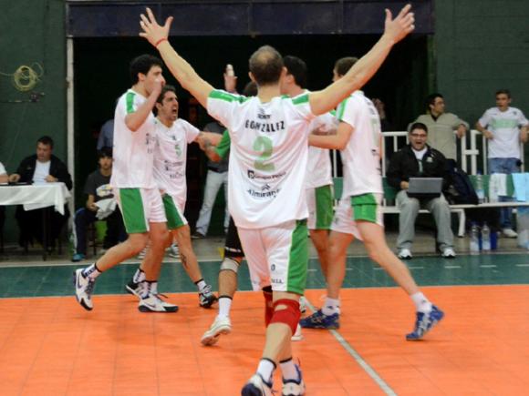 PSM Voley se prepara para su encuentro en el Gimnasio Paraná.