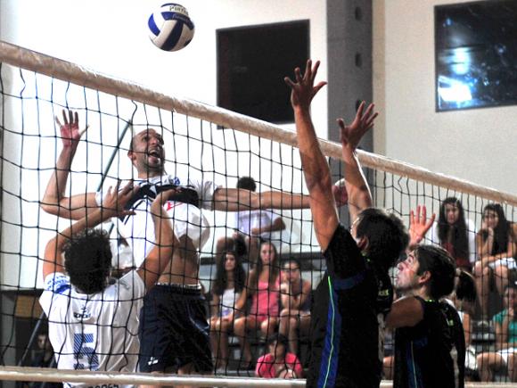 Pescadores derrotó a UPCN Chubut y clasificó a las instancias finales.