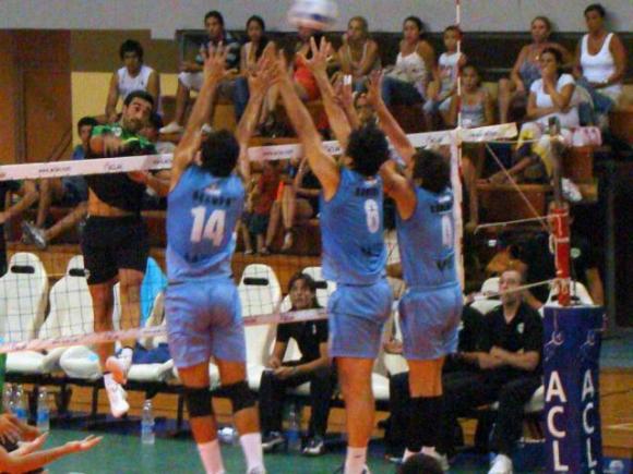 La Unión de Formosa recuperó sus dos derrotas luego de vencer a Catamaca Voley.