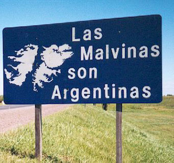  ¨No hay ninguna gestión para suspender los vuelos a Malvinas¨