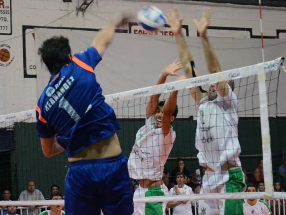 Gigantes del Sur le ganó 3-1 a PSM Voley y se aleja de la zona de abajo.