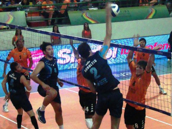 La Unión quedó segundo tras cortarle la racha a Buenos Aires Unidos al vencerlo 3-0.