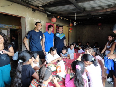 Fundación Jujuy Vóley entregó donaciones al comedor infantil “Ositos Pardos”