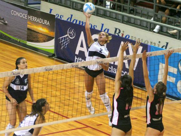 Estudiantes de Paraná rompió la tendencia y se dio el gusto de vencer a San Martín de Formosa.