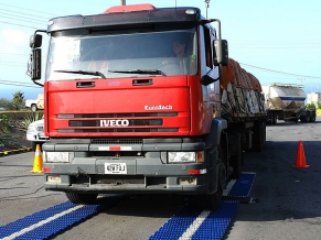 Los gremios del transporte harán un ¨boicot¨ contra los buques ingleses