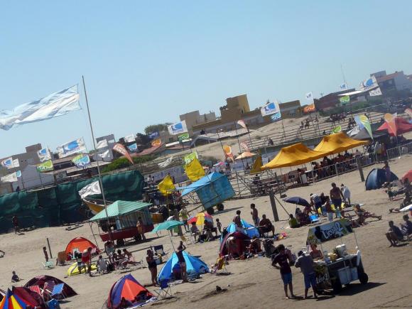 CABV 2012, 6° etapa: La acción retorna al partido de la costa en las arenas de Mar de Ajó.