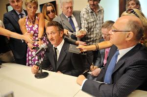 Sean Penn destacó la necesidad de sostener esfuerzos por Malvinas