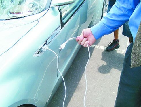 Cientificos Argentinos desarrollan un Vehículo eléctrico nacional