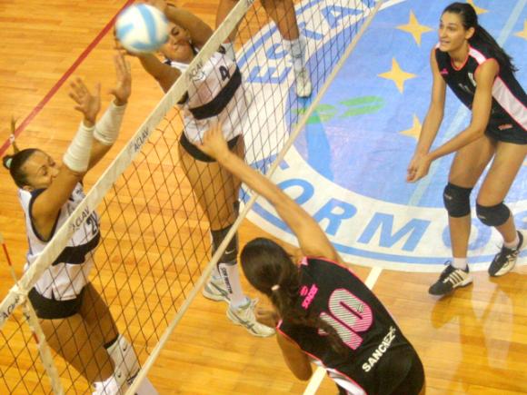 Estudiantes de Paraná mantiene la confianza para el choque contra San Martín de Formosa.