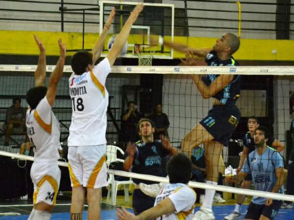 MSM Bella Vista volvió a ganar frente a Jujuy Voley y se ilusiona con entrar a los play off.