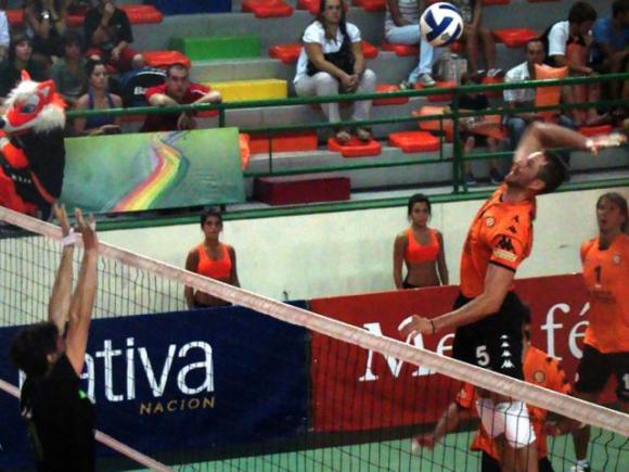 Buenos Aires Unidos dejó en el camino a Catamarca y sigue cuarto.