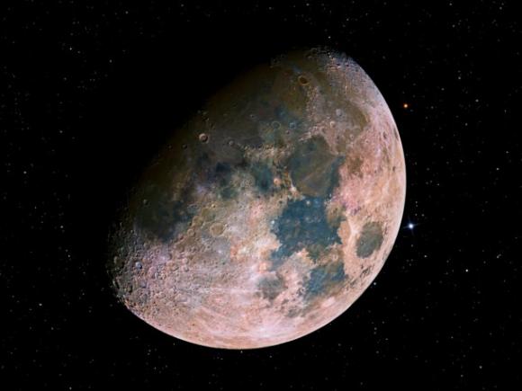 La NASA descubre plata en la Luna.