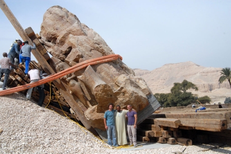 El arqueólogo español que resucitó el tercer coloso de Memnón.