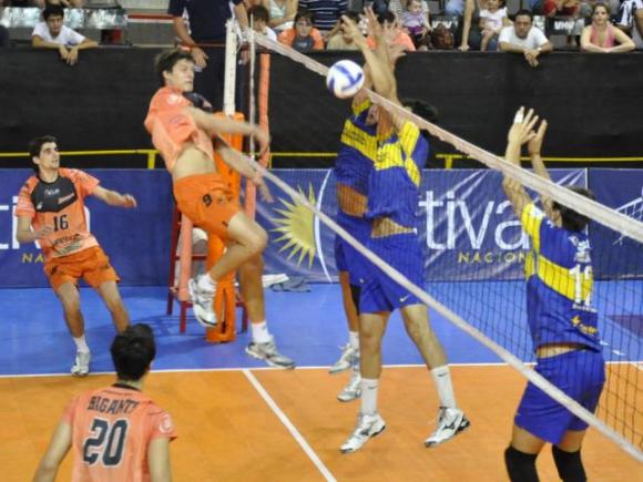 Boca Río Uruguay se trajo una victoria de Córdoba tras vencer a Lechuzas Villa María.