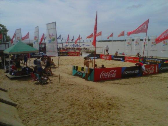 Rosario ya empezó a vivir su ¨Semana del Beach Volley¨ con la 7° Etapa del certamen.