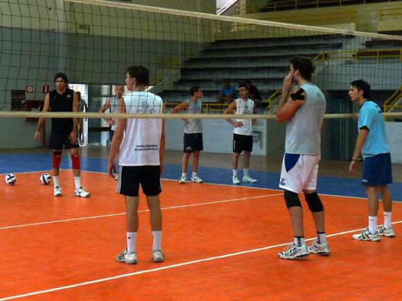 Gigantes del Sur se prepara para el partido del año ante Jujuy Voley.