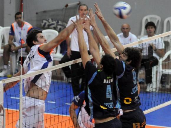 Gigantes del Sur mantuvo la categoría tras vencer a un Jujuy Voley en set corridos