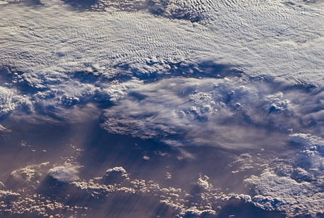 Las nubes cada vez están más cerca de nuestras cabezas.