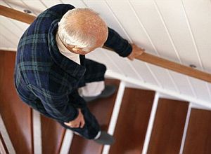 Las caídas, otro mal común de los abuelos.