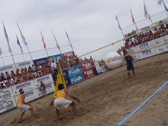 El análisis del Circuito Argentino de Beach Volley 2012, por los propios jugadores.