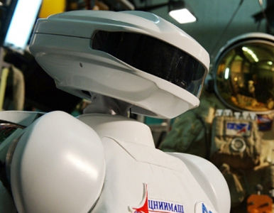 Rusia crea un robot cosmonauta humanoide.