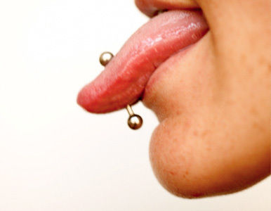 Los ´piercings´ pueden ocasionar enfermedades graves.