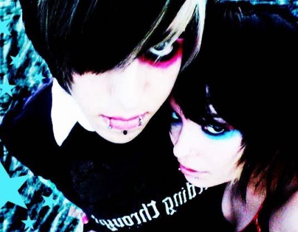 Extremistas religiosos asesinan en Irak a miembros de la subcultura emo.