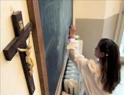 En la provincia de Buenos Aires, prohibidos los símbolos religiosos en las escuelas públicas