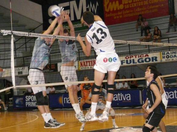 Lechuzas Villa María superó 3 a 1 a Ciclista Olímpico y mantiene la plaza en la máxima categoría.