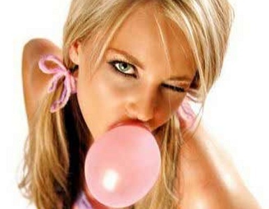 Los cirujanos plásticos previenen contra el uso de chicles