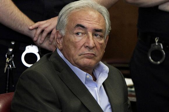 Las orgías de Strauss-Kahn: sexo, viagra y dinero.