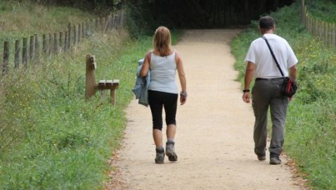 Beneficios de caminar para el organismo.