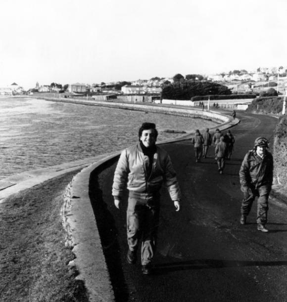 El crudo relato de un periodista que cubrió la guerra y debió escapar de los ingleses.