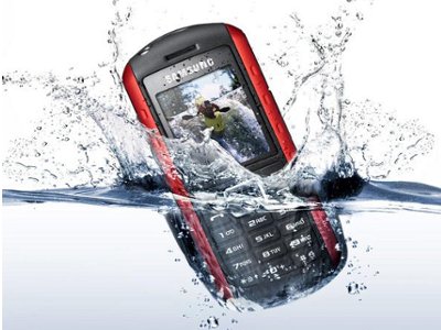 Solución casera para celulares mojados. ¿De qué forma conviene secar un móvil que se ha mojado?