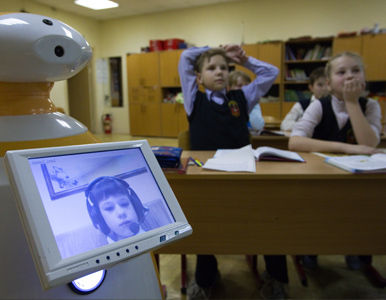 Un robot Ruso asiste a las clases en lugar de alumnos enfermos.