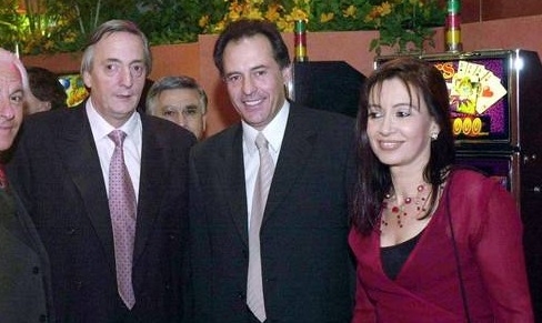 El gobierno piensa en el caso Ciccone para introducir a Cristóbal López en la provincia.