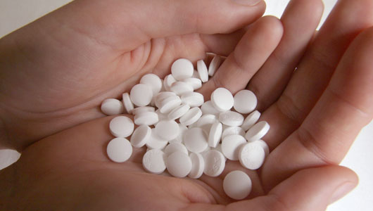 Una aspirina diaria previene la aparición del cáncer.