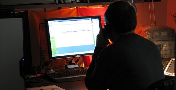 Gran Bretaña vigilará la navegación por internet, las llamadas y los SMS de los usuarios.